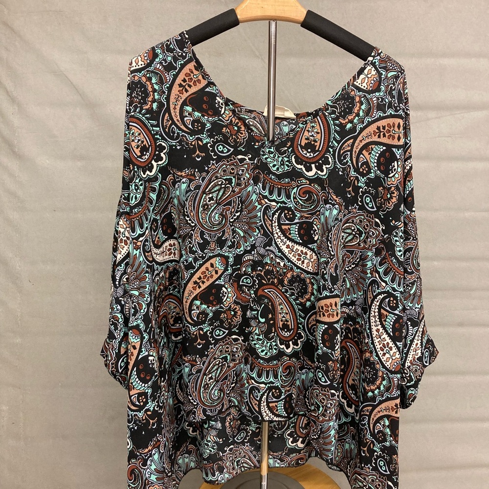 Black and White 3/4 Sleeve Boxy Blouse Let Them Eat Cake Women’s large paisley